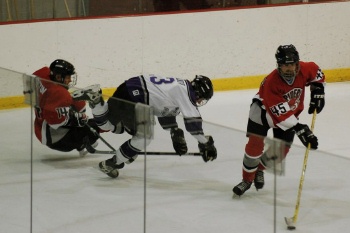 Defenseman Jeremy Litton opens up the ice for Doug Thorson.